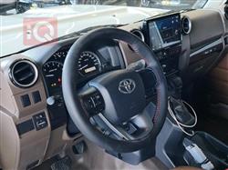 تويوتا لاند كروزر 70 بيك اب